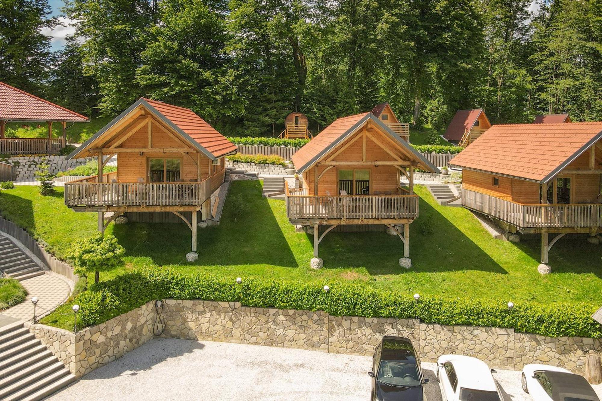 Resort Pri Hrastu Kamnik Exteriör bild